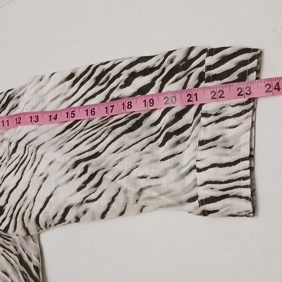 Chico's size 2 (large)women's lightweight jacket black and white zebra d… - Picture 13 of 14